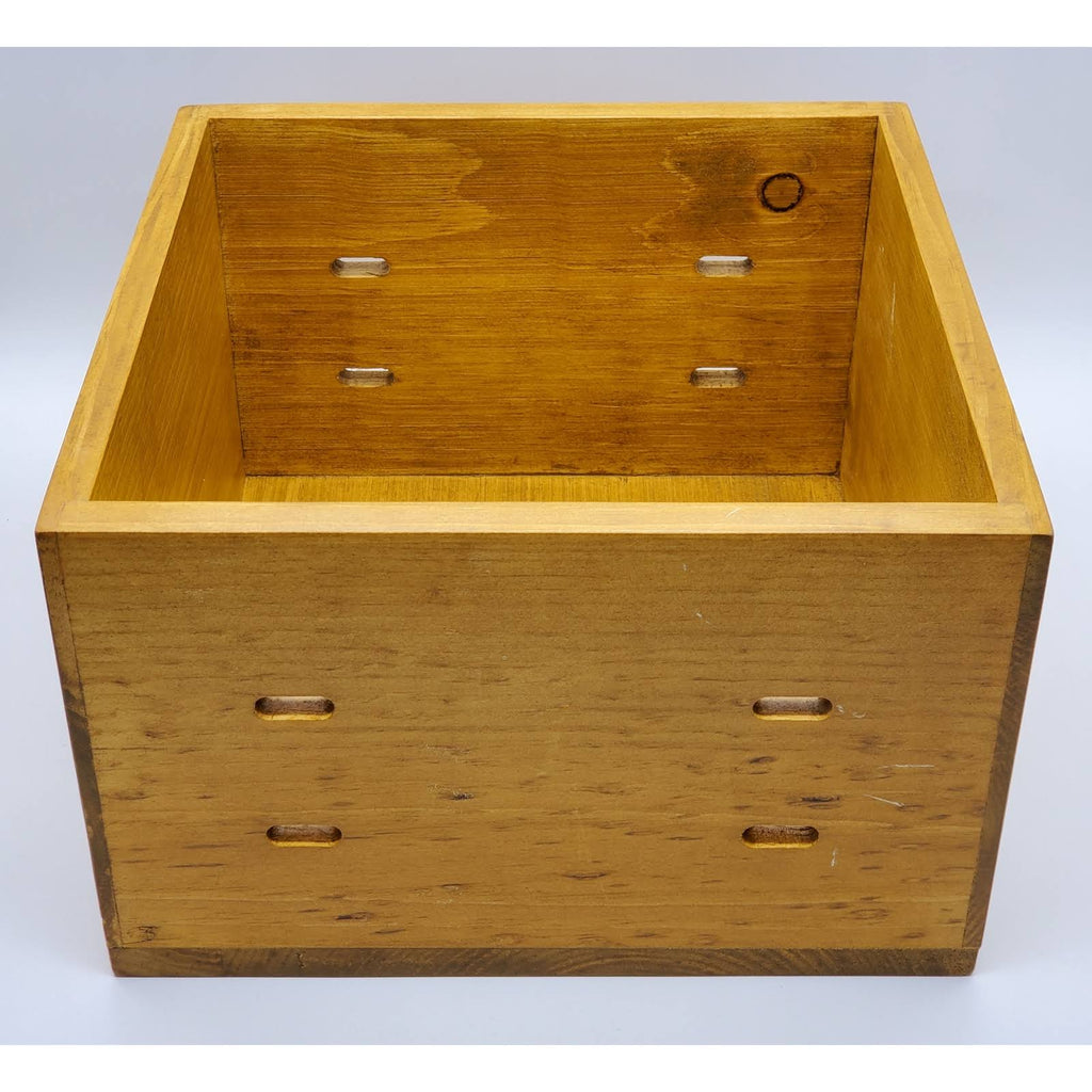 Madera Crate Riser U550