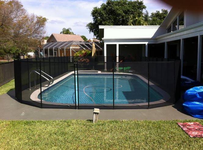 In-Ground Pool Safety Fence P77490