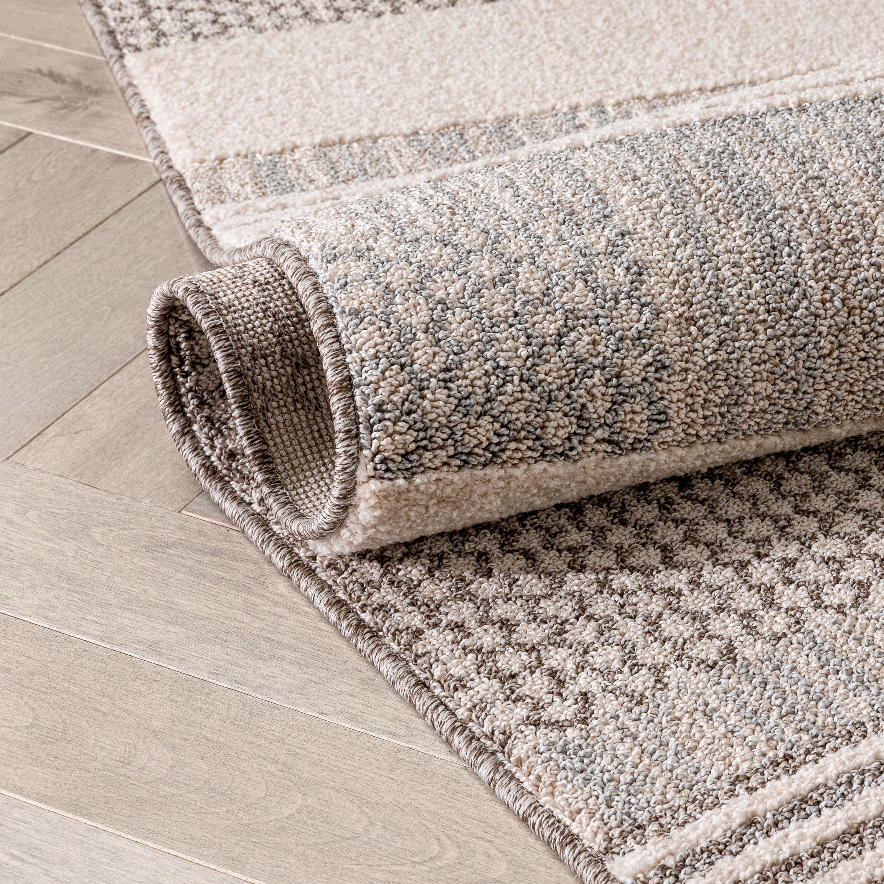 Beige Geometric Area Rug E77183