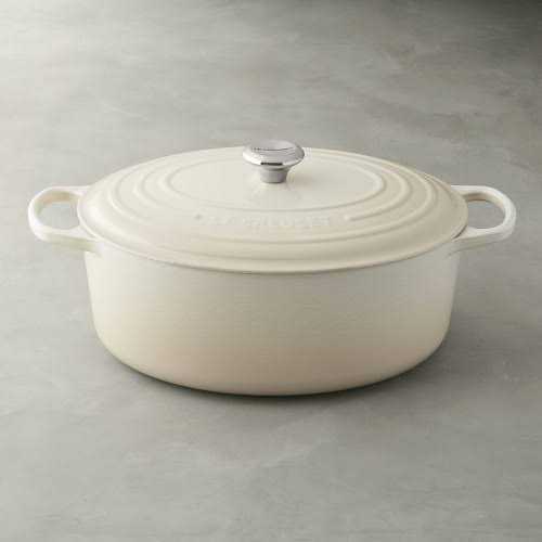 9.5-Quart Cast Iron Oval Dutch Oven Q82591