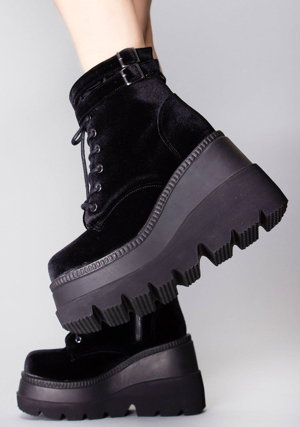 Black Velvet Shoes I27689