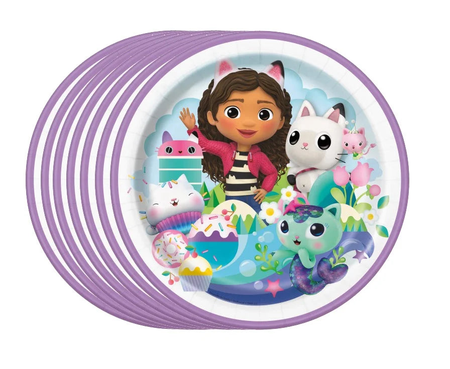 16 Lunch Paper Plates, 16 Napkins, 1 Plastic Table Cover Q365