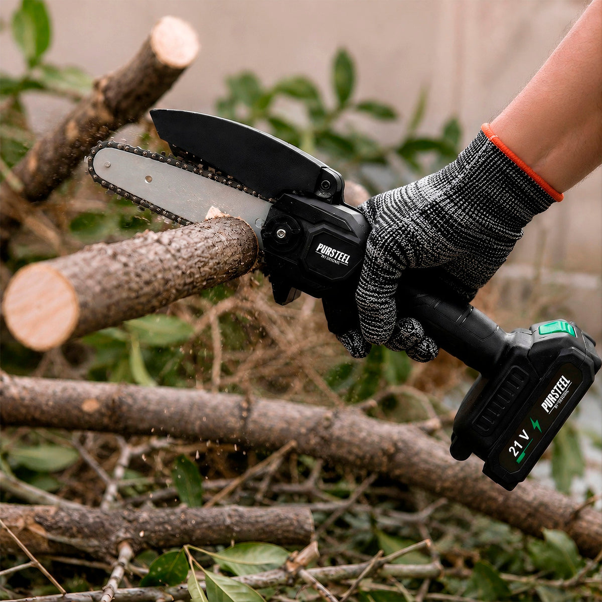 6-Inch Cordless Mini Chainsaw – 21V Battery Powered Handheld Pruning Saw
