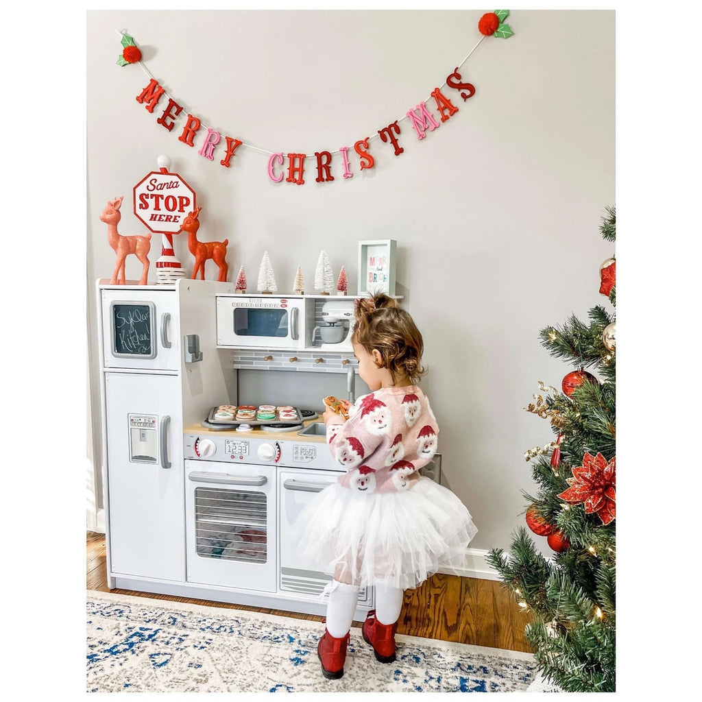 White Wooden Play Kitchen E614552